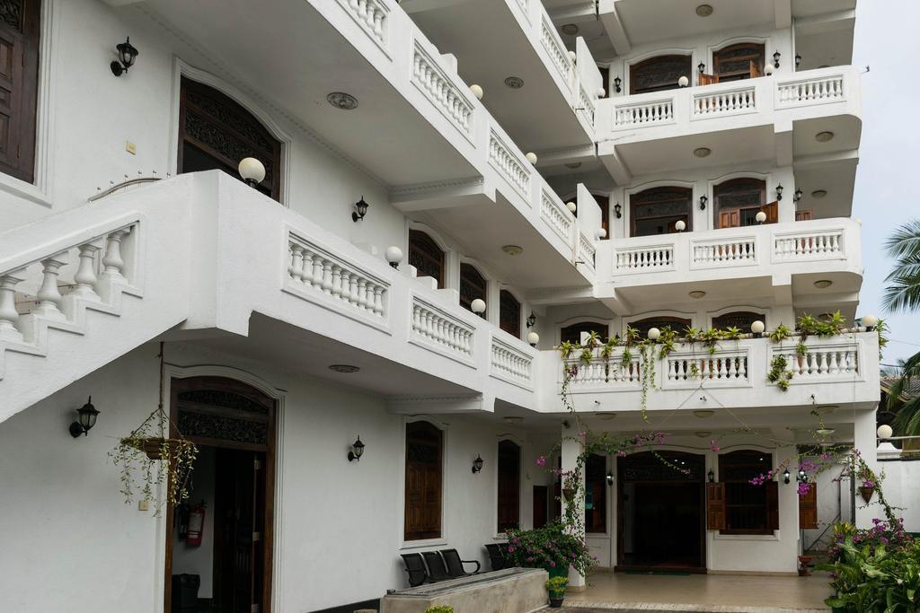 Dew Grand Regency Apartment Bataduwa Exterior photo