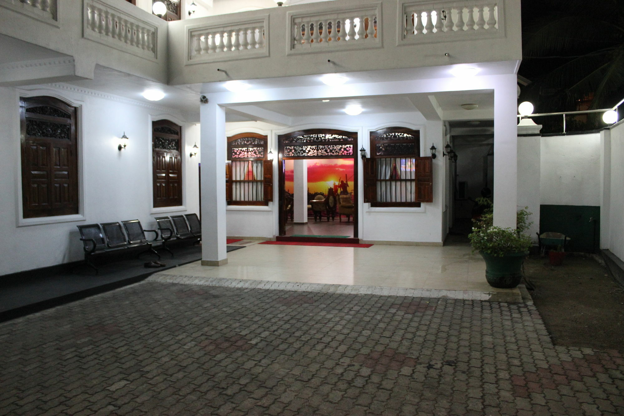 Dew Grand Regency Apartment Bataduwa Exterior photo